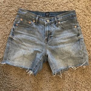 Gap denim shorts size 25